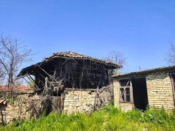 spacious-house-big-garden-close-to-polski-tra
