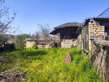 spacious-house-big-garden-close-to-polski-tra