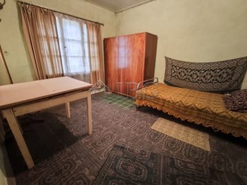 spacious-cheap-house-big-garden-close-to-pols