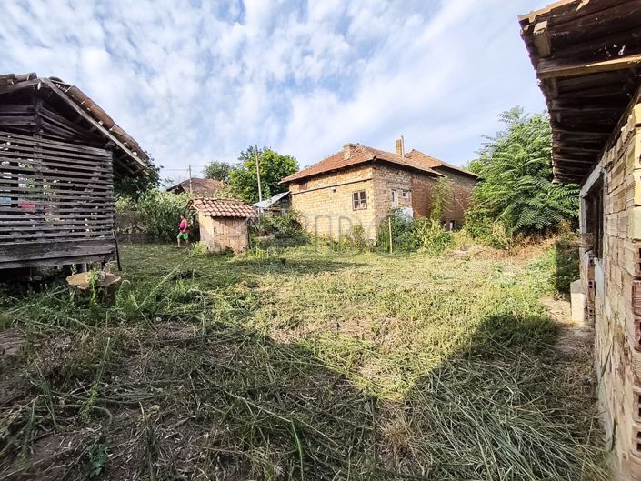 Image No.17-3 Bed House for sale
