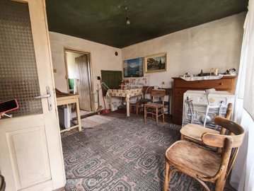 spacious-cheap-house-big-garden-close-to-pols
