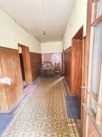 spacious-cheap-house-big-garden-close-to-pols