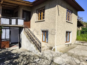 renovated-house-near-byala-and-polski-trambes