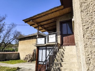 renovated-house-near-byala-and-polski-trambes