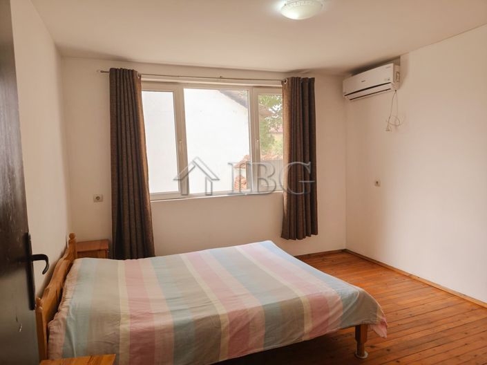 Image No.11-3 Bed House for sale