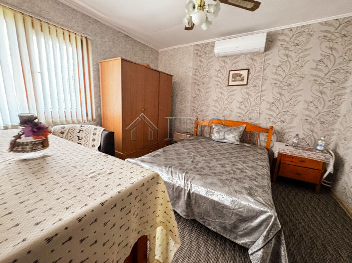 Image No.12-3 Bed House for sale