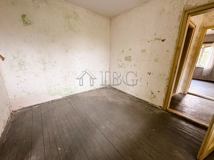 Image No.12-2 Bed House for sale