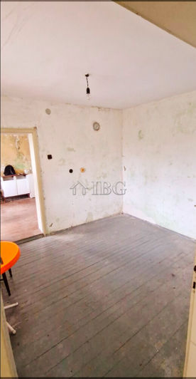 Image No.6-2 Bed House for sale