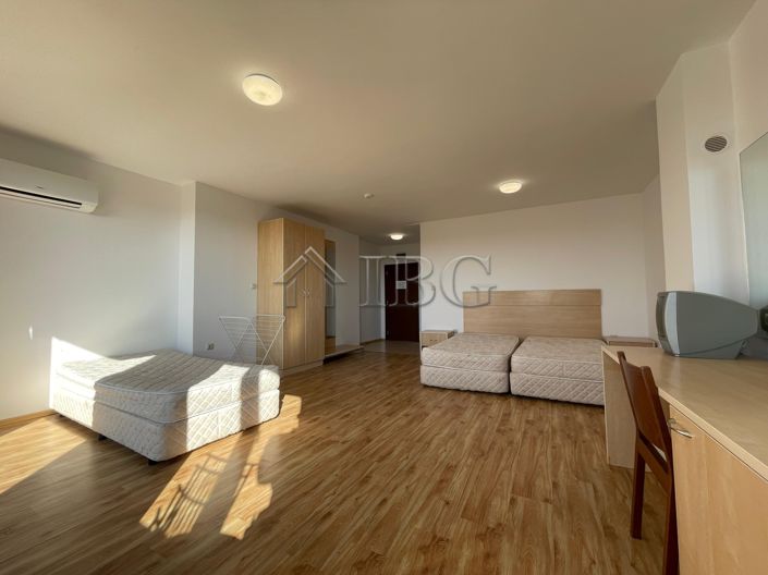 Image No.6-Apartment for sale