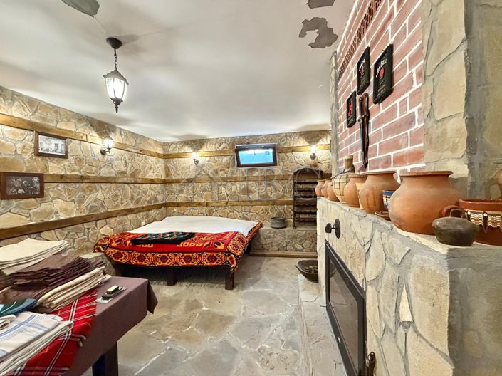 Image No.13-4 Bed House for sale