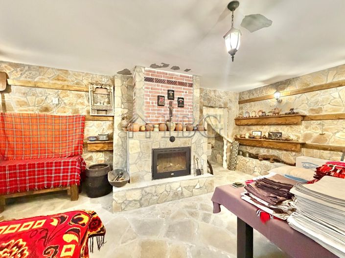 Image No.14-4 Bed House for sale