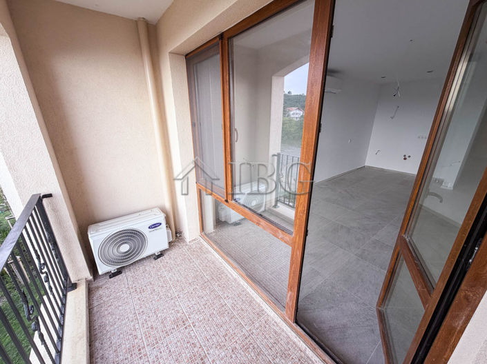 Image No.6-Apartment for sale