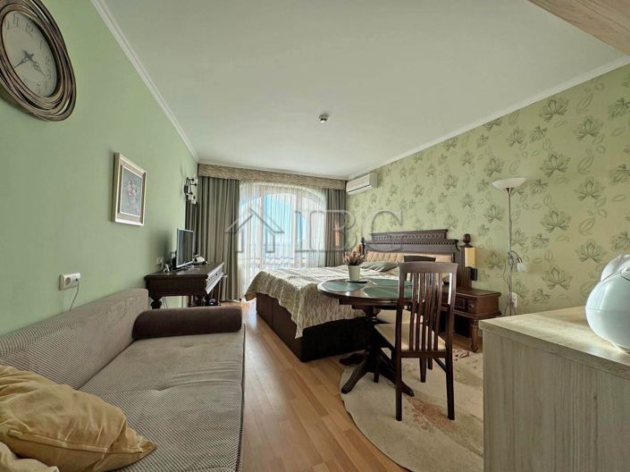 Image No.8-Apartment for sale
