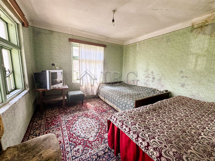 Image No.5-2 Bed House for sale