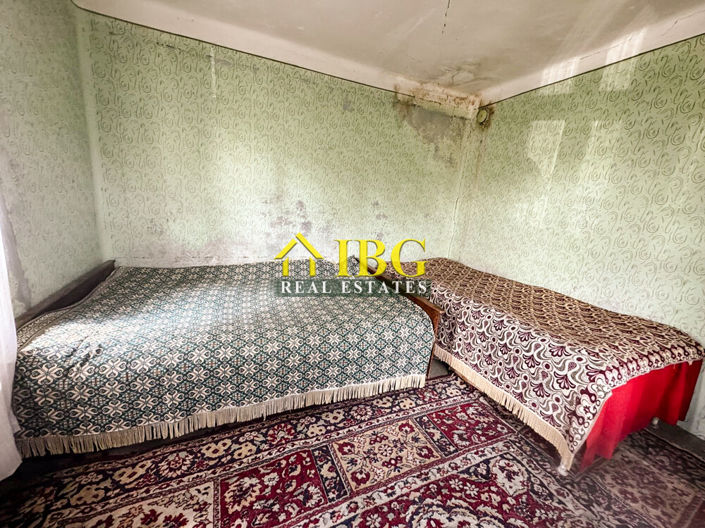 Image No.5-2 Bed House for sale