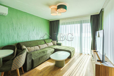 green-forest-ble-floor-1-green-sunny-beach-3