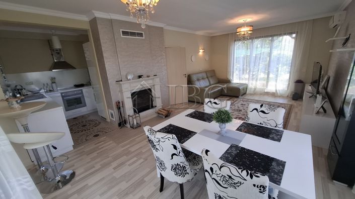 Image No.10-2 Bed House for sale