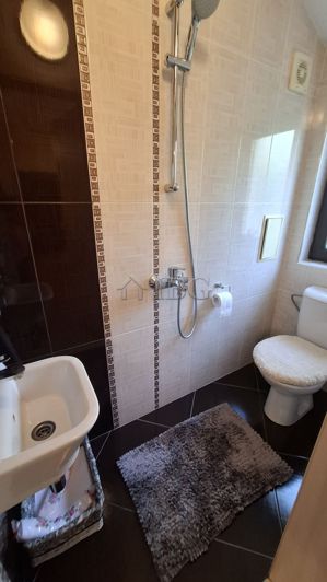 Image No.12-2 Bed House for sale