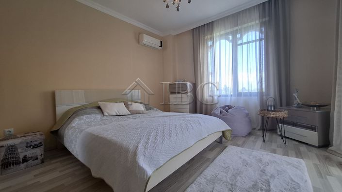 Image No.15-2 Bed House for sale