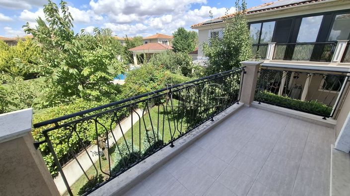 Image No.17-2 Bed House for sale