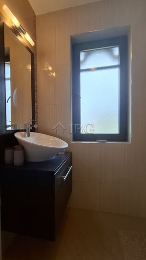 Image No.19-2 Bed House for sale