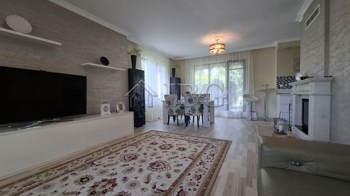 Image No.8-2 Bed House for sale