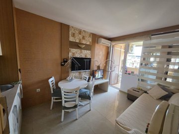 c12026071714122087