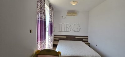 2-bedroom-aprtment-sunny-day-3-11