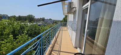 2-bedroom-aprtment-sunny-day-3-3