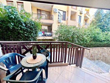 studio-royal-palm-saint-vlas-1