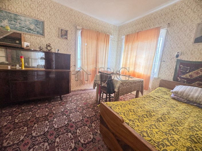Image No.11-2 Bed House for sale