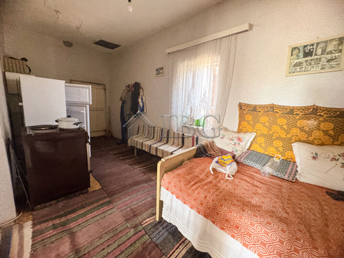 Image No.8-2 Bed House for sale