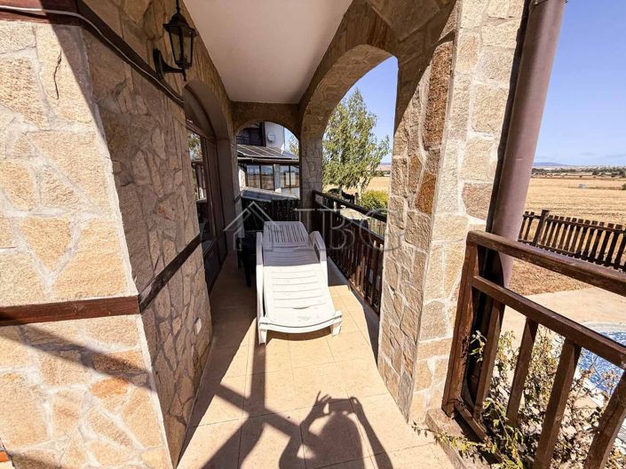 Image No.17-3 Bed House for sale