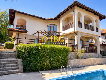 vineyards-mediterranean-villa-poolside-vineya