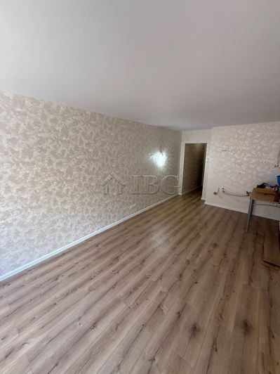 Image No.4-Apartment for sale