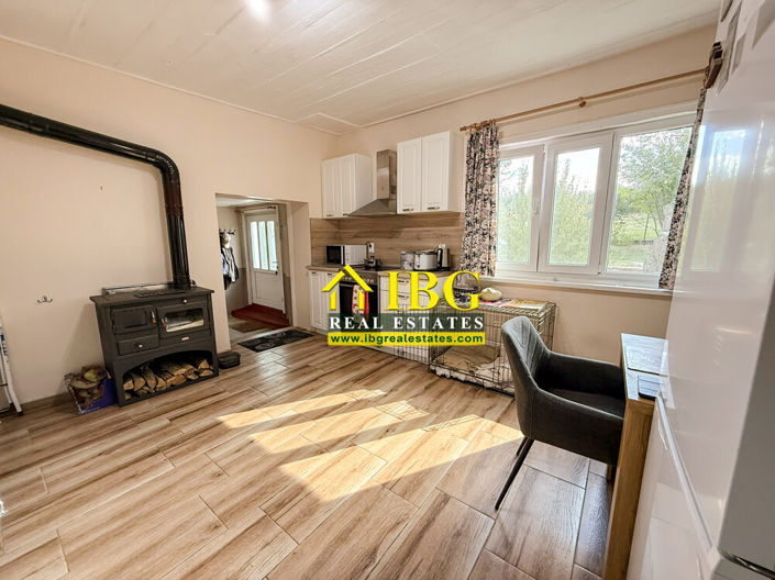 Image No.11-2 Bed House for sale