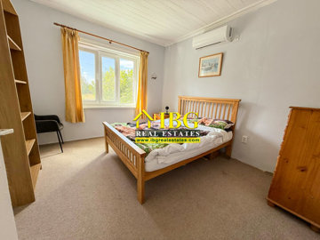 2-bedroom-renovated-house-with-huge-garden-no