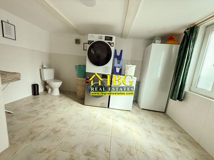 Image No.20-2 Bed House for sale