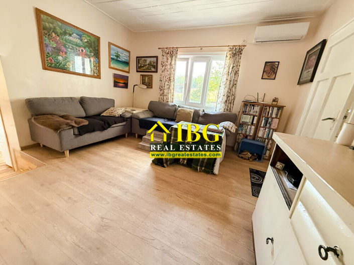 Image No.4-2 Bed House for sale