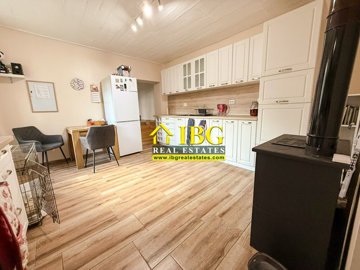 2-bedroom-renovated-house-with-huge-garden-no