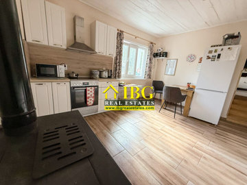2-bedroom-renovated-house-with-huge-garden-no