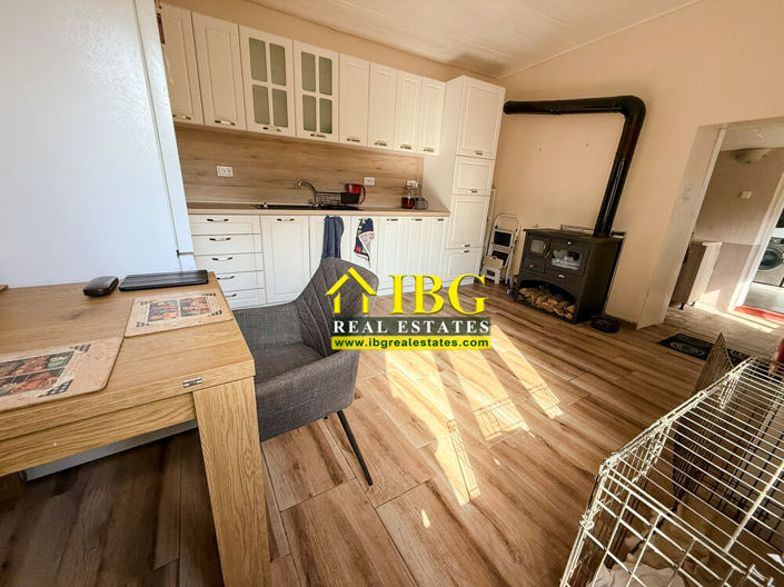 Image No.9-2 Bed House for sale