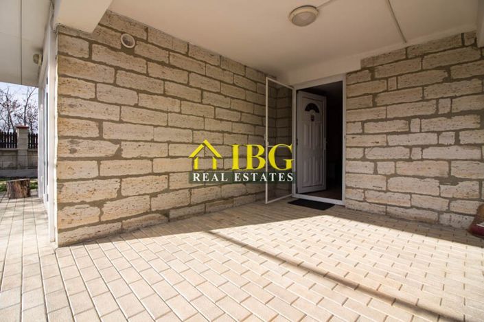 Image No.9-2 Bed House for sale