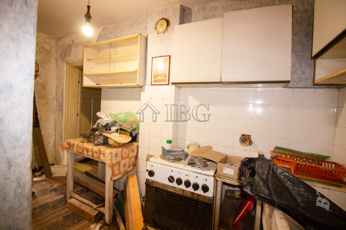 Image No.12-2 Bed House for sale