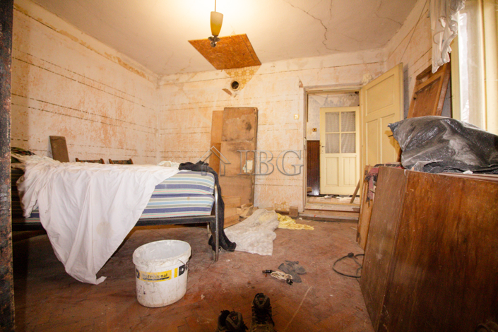 Image No.5-2 Bed House for sale