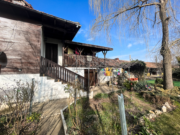 Image No.2-4 Bed House for sale