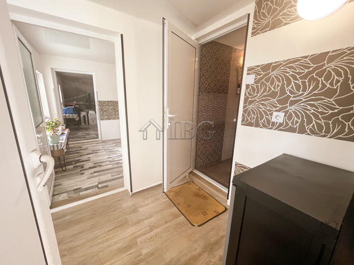 Image No.8-4 Bed House for sale