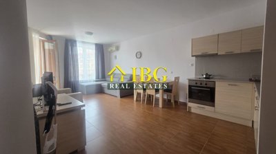b07deae7-0deb-4b49-a34f-3ac6a401645e