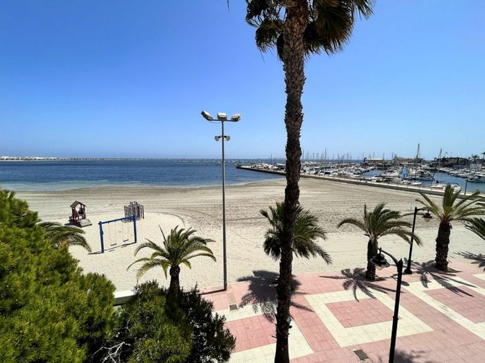 Image No.2-4 Bed Property for sale