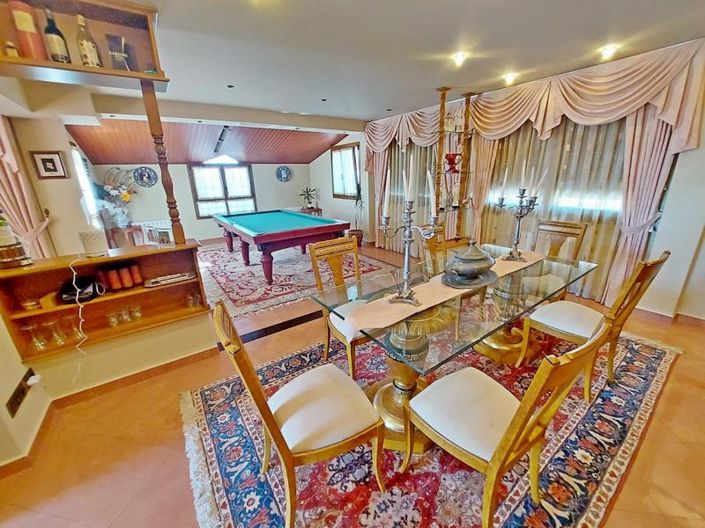 Image No.7-5 Bed Villa for sale